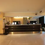 Golf 4* Opera