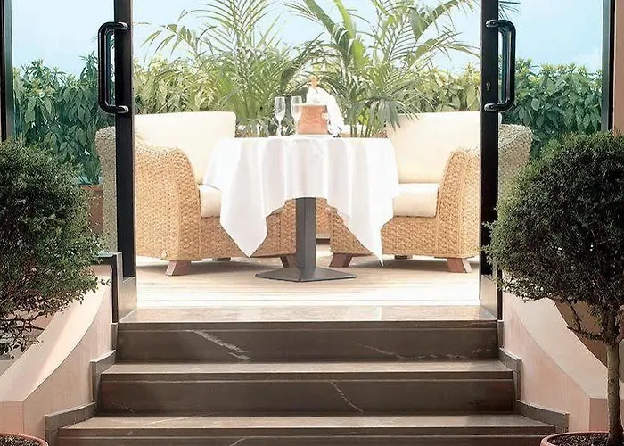 Golf Hotel